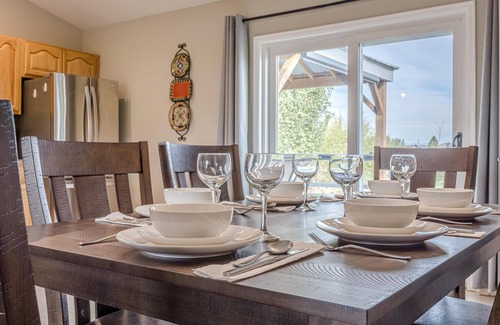 Loma Casa | Watering Hole: Dog Friendly Countryside Living