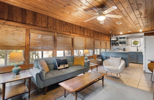 Wimberley Casa | Waterlily Serenity - 2 Bedroom-Creekside