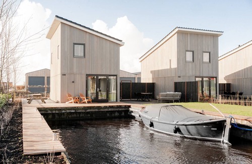 Heeg Casa | Waterlodge in Heeg - Relax, sail and enjoy!, Waterlodge in Heeg - Relax, sail and enjoy!