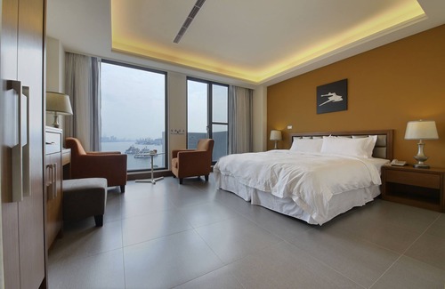 Gushan District Hotel | Watermark Hotel Sizihwan