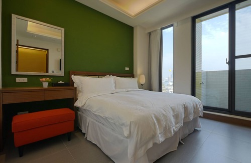Gushan District Hotel | Watermark Hotel Sizihwan