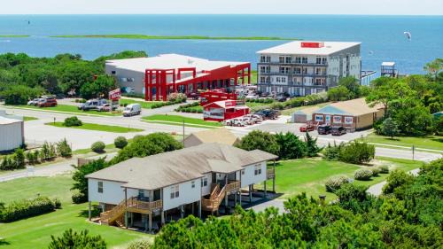 Waves Apartamento | Watermen's Cabana 2C - 3-Bed, 2-Bath Apartment - Walk To BEACH Access & PET Friendly!