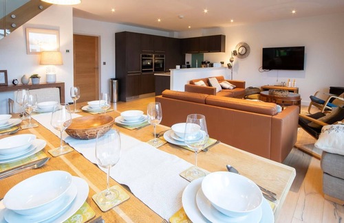 South Cerney Casa | Waters Edge 15, Kingsholm (P)