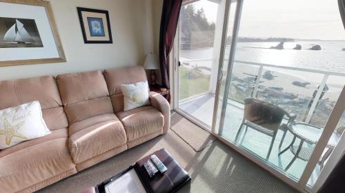 Lincoln City Casa | Waters Edge 308