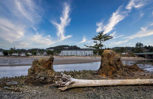 Lincoln City Casa | Waters Edge 402