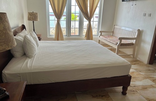 Montego Bay Casa | Waters Edge Guest House