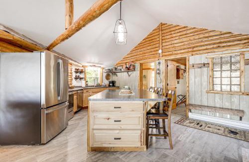 Butternut Casa | Waters Edge Retreat on Butternut Lake!