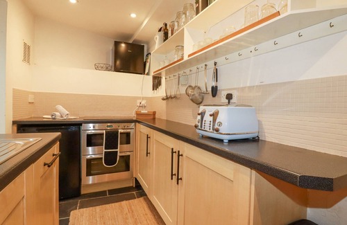 Truro Cabaña | Waterside Cottage