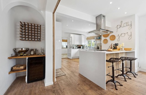 Netley Casa | Waterside Escape - 5 bed Villa on River Hamble