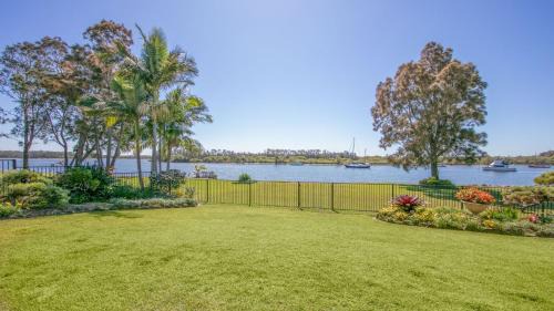 Yamba Casa | Waterside Escape
