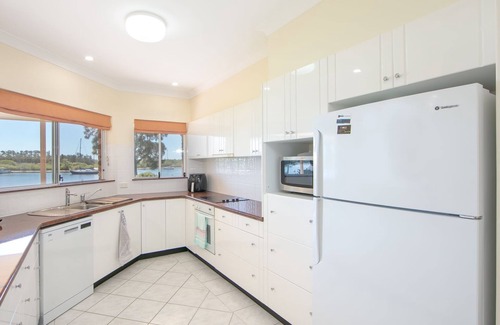Yamba Casa | Waterside Escape - Your perfect holiday retreat in the beautiful town of Yamba.