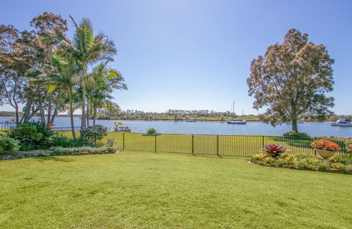 Yamba Casa | Waterside Escape - Your perfect holiday retreat in the beautiful town of Yamba.