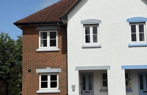 New Forest District Casa | Waterside House with Sea views in Hythe