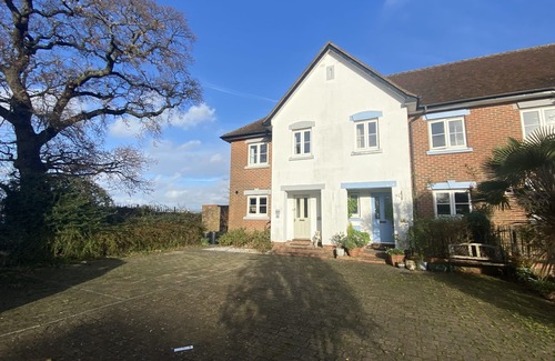 New Forest District Casa | Waterside House with Sea views in Hythe