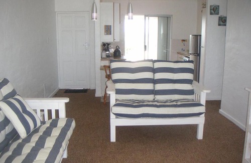 Aston Bay Apartamento | Waterside Living DB03
