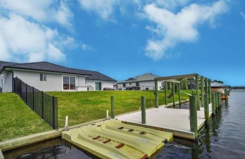 Palm Harbor Casa | Waterside Paradise with Pool in Palm Coast