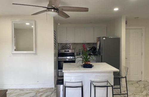 Copiague Casa | waterside studio plus 2 master bedroom 1full bathroom back entrance beach view canal docks Wifi code