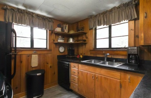 Canton Cabina | Waterstone Cottage - Escape a las montañas!