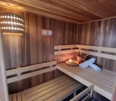 Bodegraven Apartamento | Waterval Wellness-suite met Sauna!