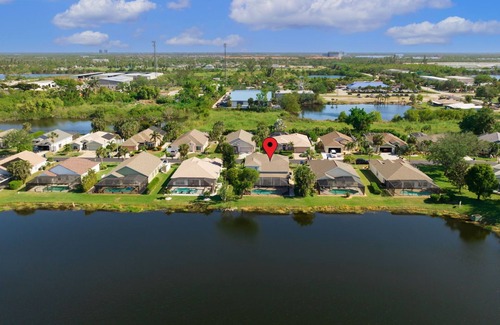 Beachwalk Isles Casa | Waterview! 5 Bedrooms! 10 minutes to Fort Myers Beach!