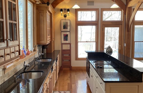 Oak Bluffs Casa | Waterview Farm Contemporary Island Home Walk to Beach and Farm Neck Golf Club
