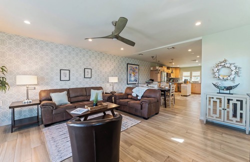 Silver Strand Casa | Waterview from your Private Patio + Dogs Welcome!