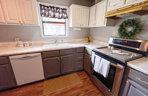 Mount Vernon Cabaña | Waterview Ranch Getaway Cottage Cabin