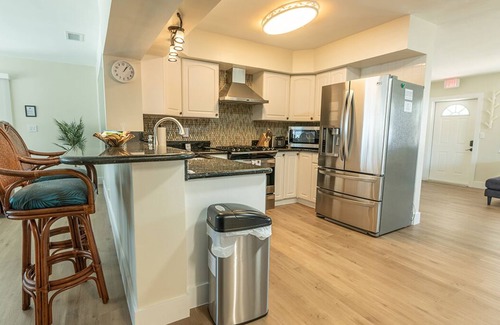 North Central Hollywood Casa | Waterview Zen with Large Pool and Outdoor TV