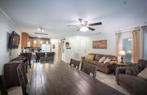 New Braunfels Casa | Waterwheel Hideaway - Cozy Condo for 6 with Resort-style Amenities