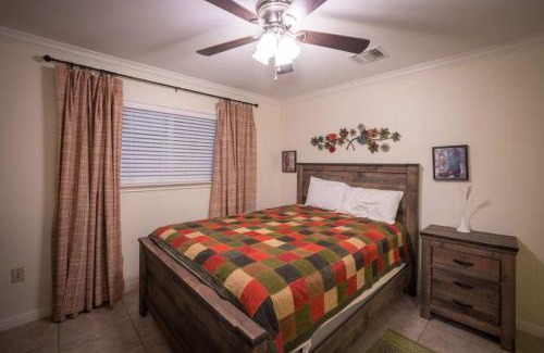 New Braunfels Casa | Waterwheel Hideaway - Cozy Condo for 6 with Resort-style Amenities