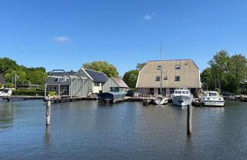 Uitwellingerga Apartamento | Waterzicht 3