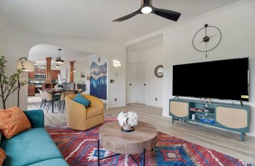 Burdett Casa | Watkins Glen Hot Tube Retreat- Finger Lakes Region