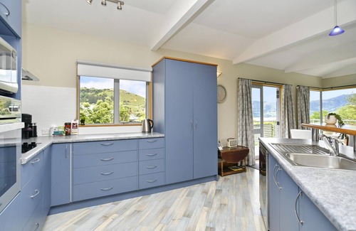 Akaroa Casa | Watson St - Peaceful Akaroa Retreat