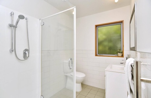 Akaroa Casa | Watson St - Peaceful Akaroa Retreat