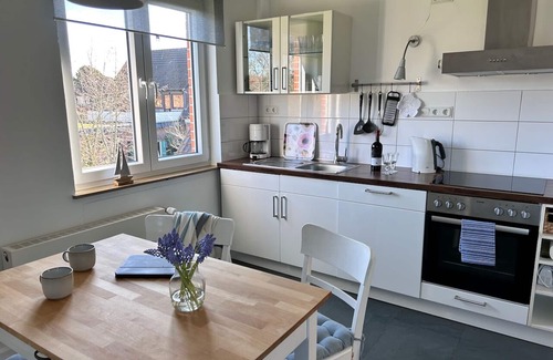 Nordseebad Burhave Apartamento | Wattkante Burhave, Apartment Hans & Grete (upper floor): 62 sqm, near the beach