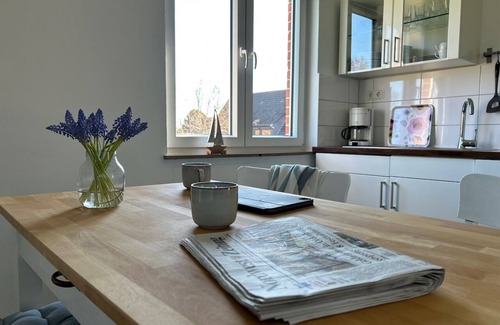 Nordseebad Burhave Apartamento | Wattkante Burhave, Apartment Hans & Grete (upper floor): 62 sqm, near the beach