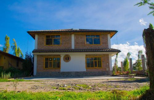 Cotacachi Apartamento | Watzara Wasi Dpt Familiar cerca de Cuicocha