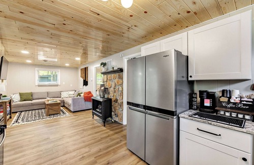 Lakewood Cabaña | Waubee Lake remodeled cozy cottage on ATV trails!