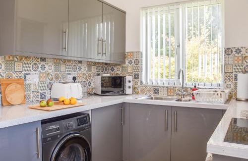 Llanelli Casa | Waun Bungalow