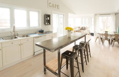 Waupoos Casa | Waupoos Beach Commons: Sleep 16+Kayaks, Bikes+more