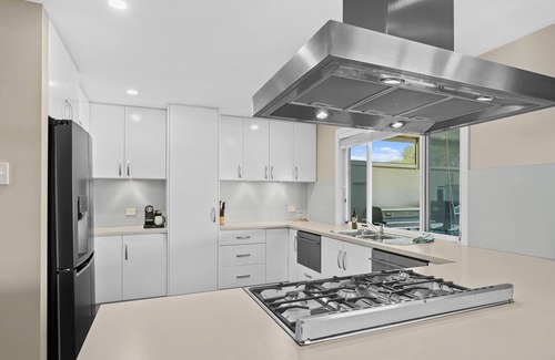 Moana Casa | Wauwa-ana ~ Moana - Sumptuous Holiday Abode in the Heart of Moana
