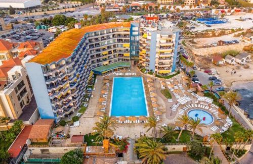 Batroun Apartamento | Wave 515 - Getaway Chalet at Sawary Resort Batroun