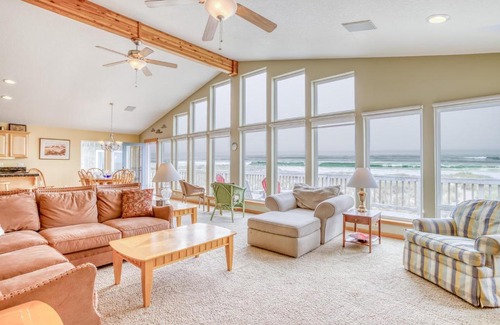 Pacific City Casa | Wave Catchers - Meredith Lodging