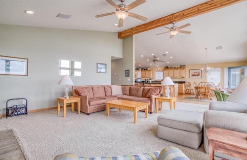 Pacific City Casa | Wave Catchers - Meredith Lodging