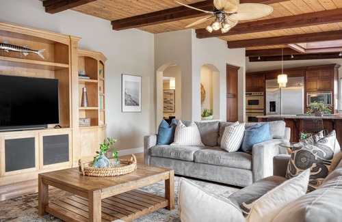 Solana Beach Casa | Wavebreak by AvantStay | Close to Beaches/Surfing