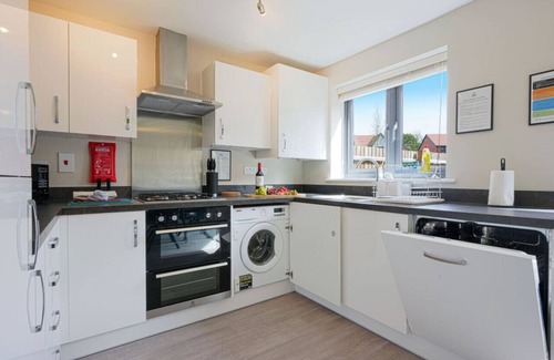 Wavendon Casa | Wavendon House - Free Parking & WiFi - Sleeps 6