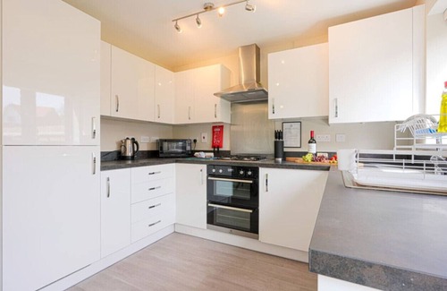 Wavendon Casa | Wavendon House - Free Parking & WiFi - Sleeps 6