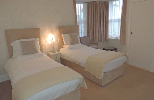 Nairn Cama Y Desayuno | Waverley Hotel