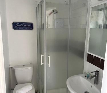 Newport Hotel | Waverley Inn