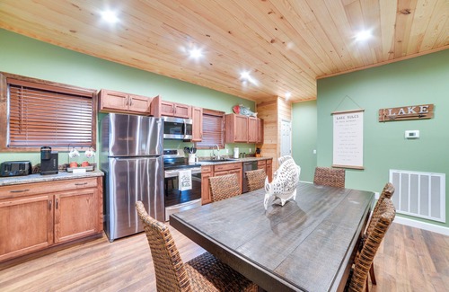 Waverly Cabina | Waverly Cabin, Close to Kentucky Lake Access!